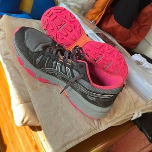 Only worn a few times